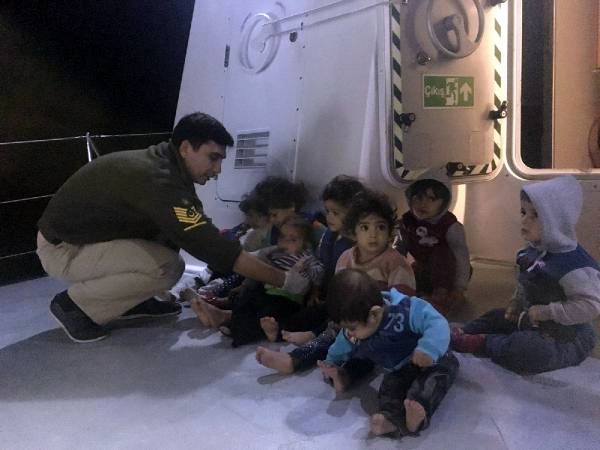 Didim'de 49 kaçak yakalandı