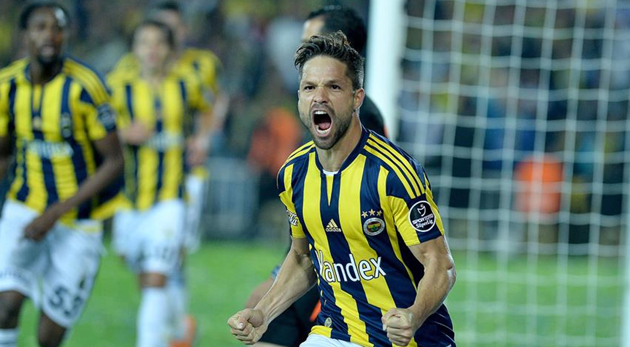 Süper Lig'in eski yıldızları Brezilya'da birbirine girdi Süper Lig'in eski yıldızları Brezilya'da birbirine girdi