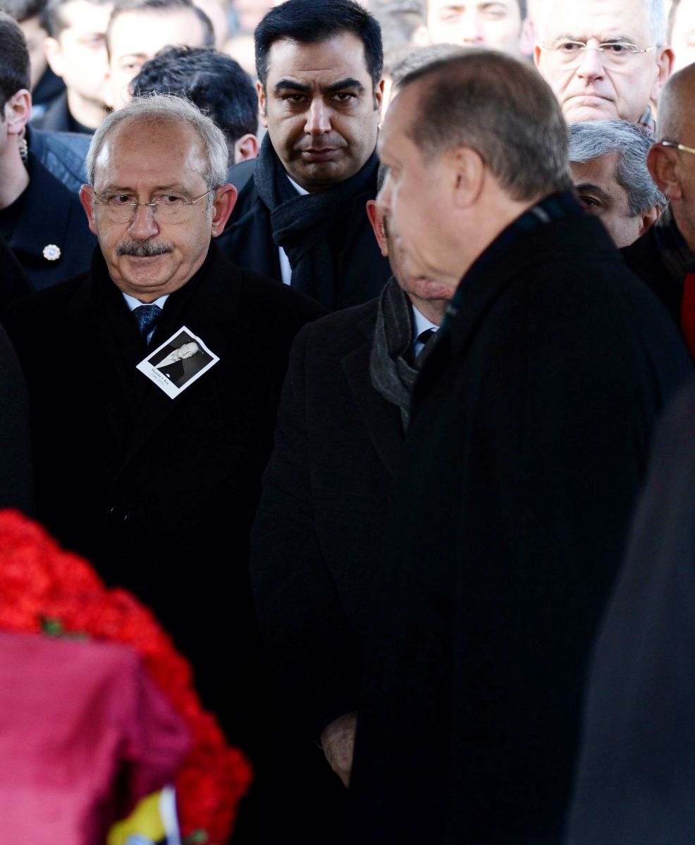 Mustafa Koç’un cenazesinde dikkat çeken kare