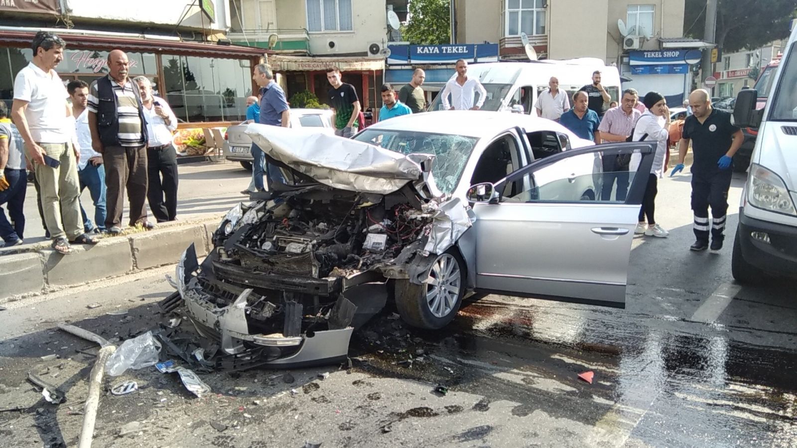 Direksiyon başında kalp krizi geçiren sürücü kazada hayatını kaybetti