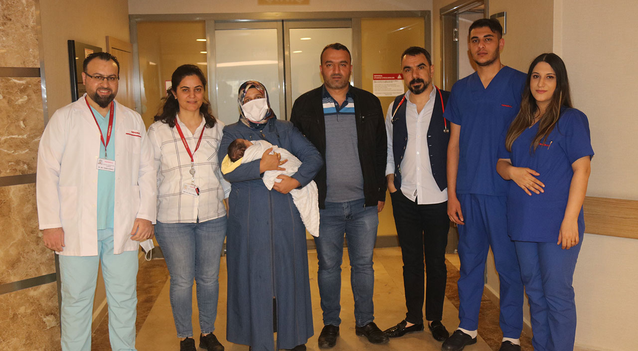 Doğduğu gün ameliyat edildi, ilk nefesini 7 gün sonra aldı