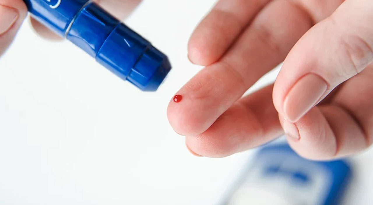 Şeker hastalarına dikkat çeken uyarı: Kumda çıplak ayakla yürümeyin! İşte nedeni…