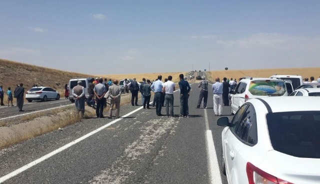 Diyarbakır'da askeri araca saldırı: 8 asker yaralı