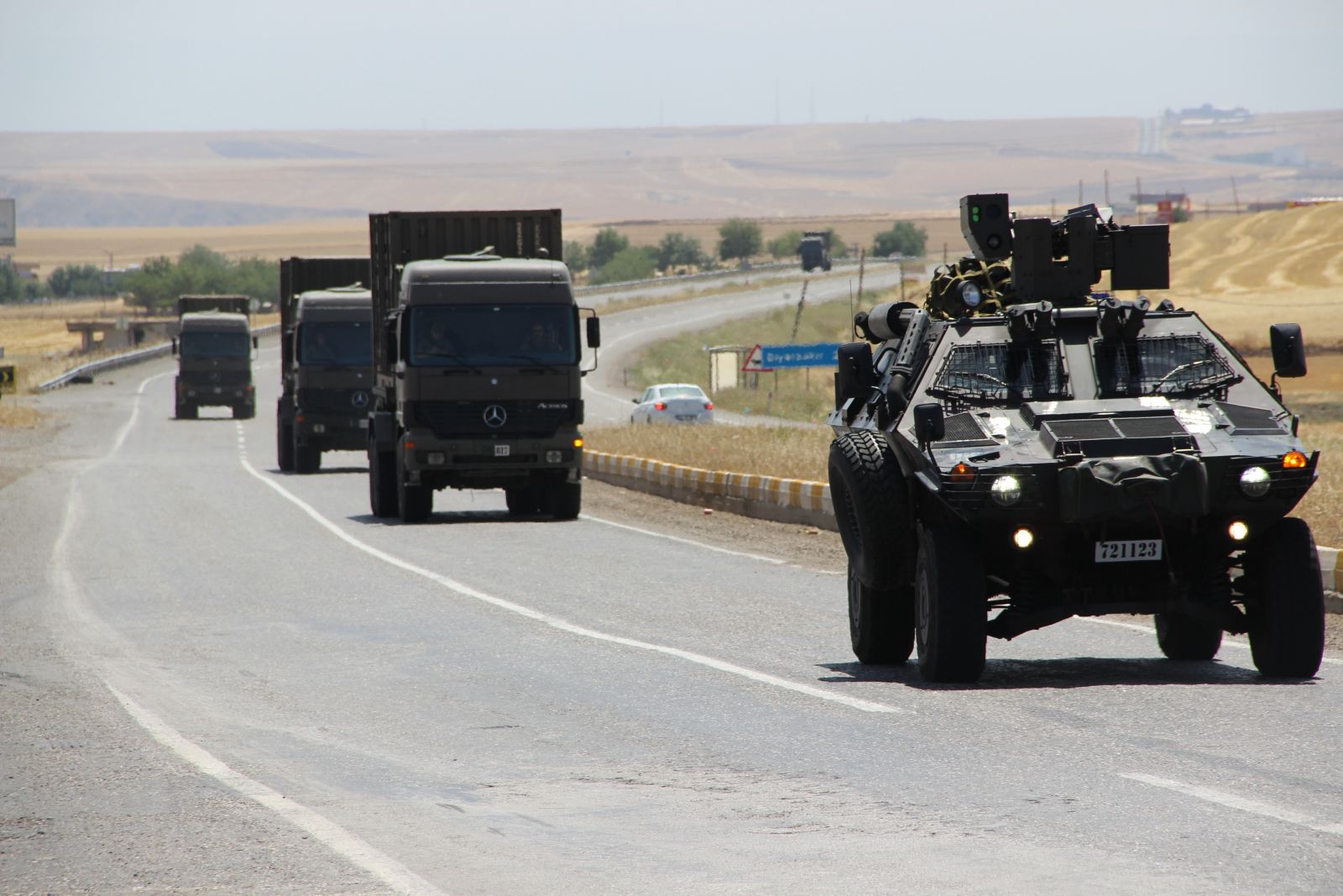 Özel Harekat Timleri Diyarbakır'daki operasyon bölgesinde