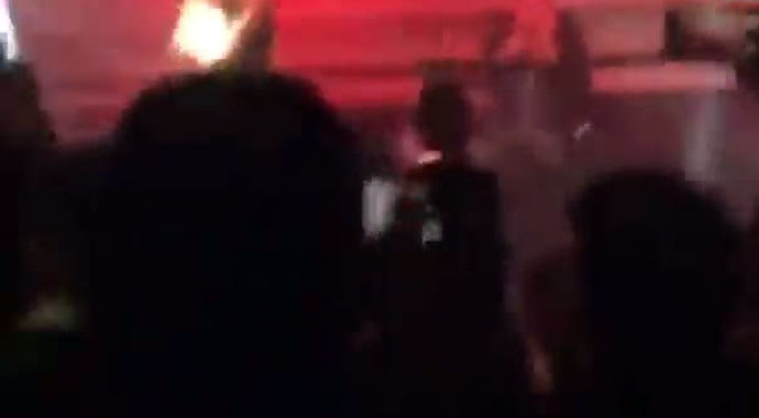 Diyarbakır'da Aleyna Tilki konserine bombalı saldırı (Aleyna Tilki saldırı anı haberi Video,İzle)