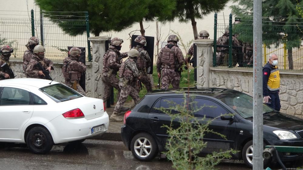 Diyarbakır'da rehine krizi