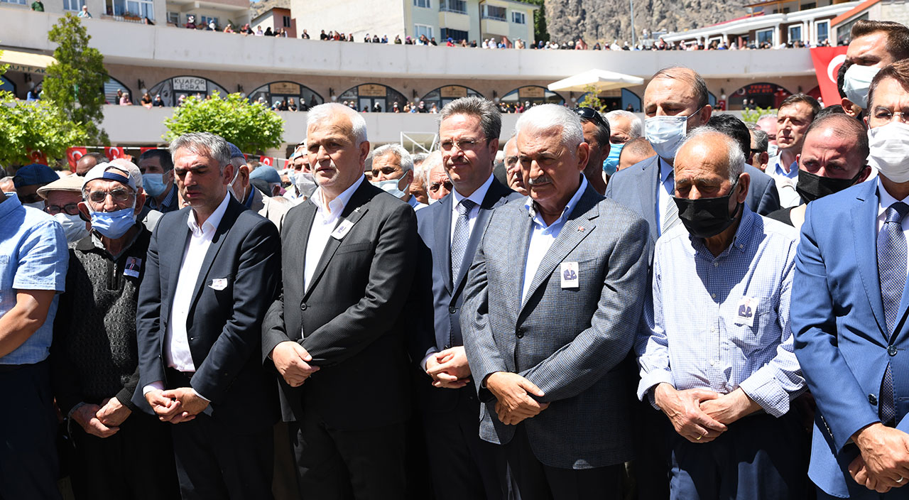 Hayatını kaybeden Şebinkarahisar Belediye Başkanı Şahin Yılancı son yolculuğuna uğurlandı