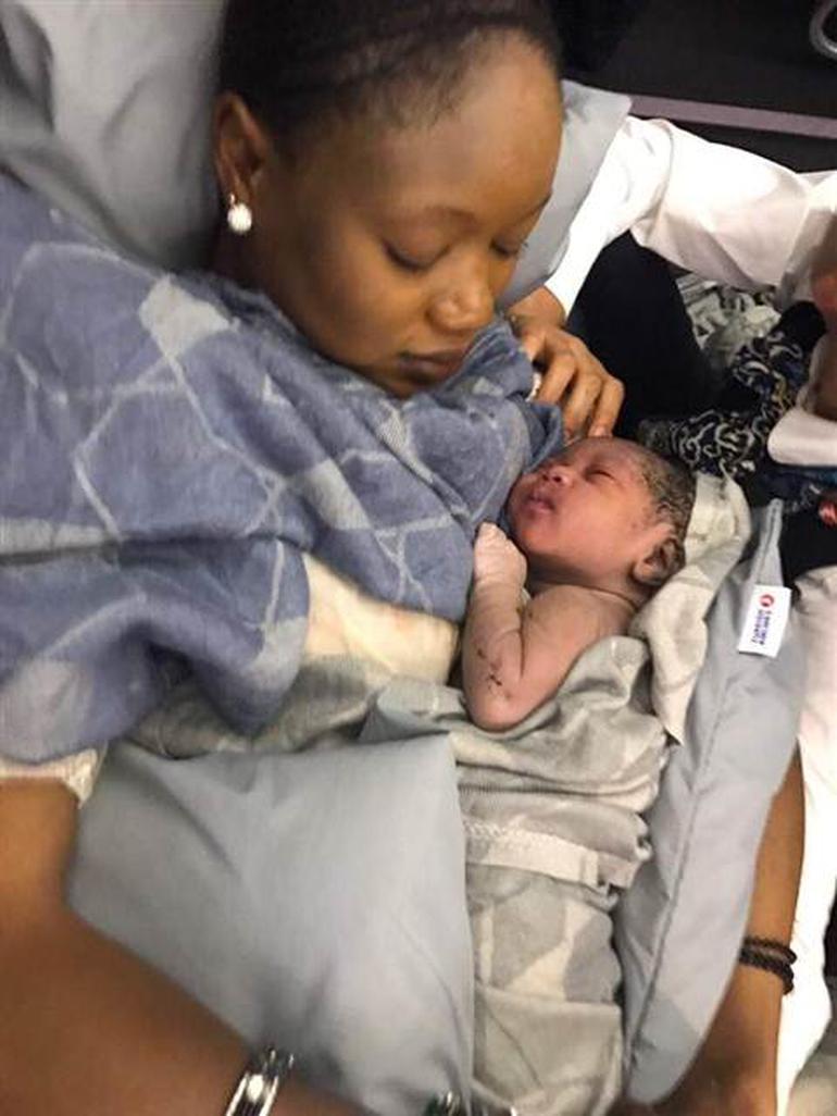 13 bin metre yüksekte THY uçağında doğdu