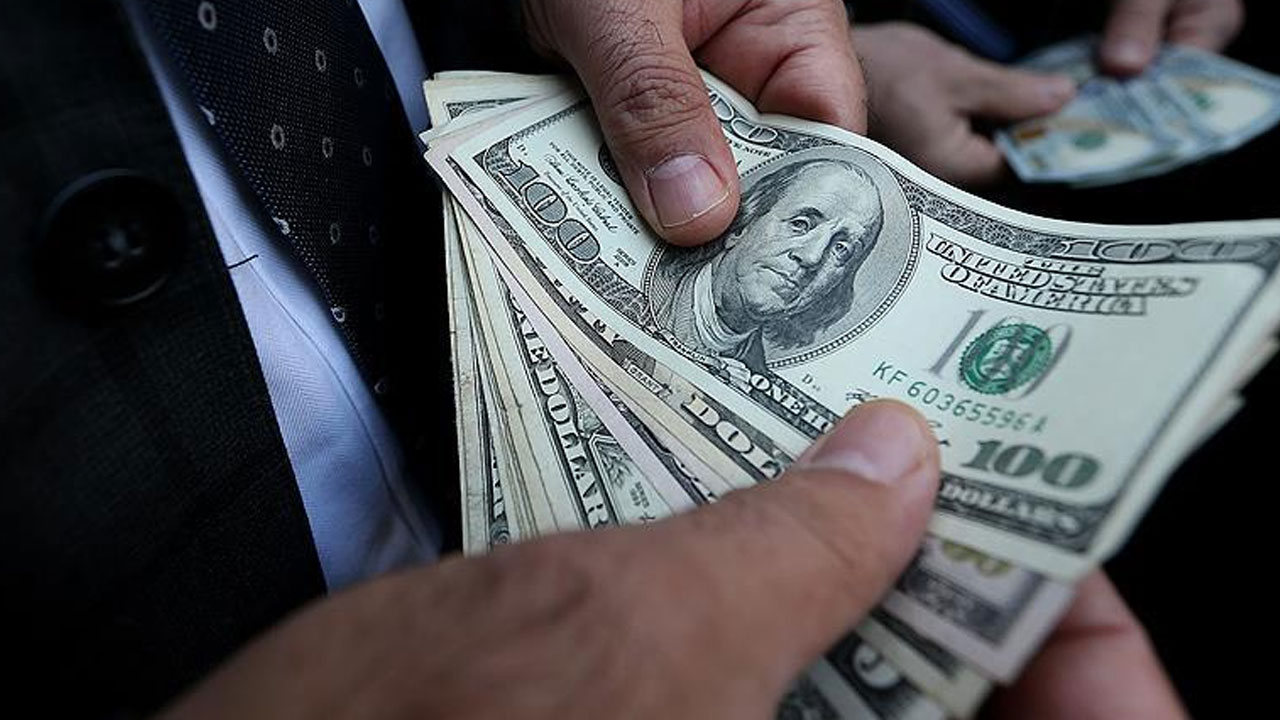 Dolarda yeni rekor: 20 yıl sonra zirveyi gördü: