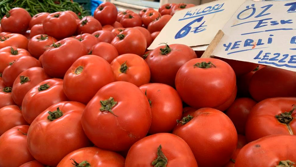 Sıcak hava pazara yaradı: Meyve ve sebze fiyatları yarı yarıya düştü