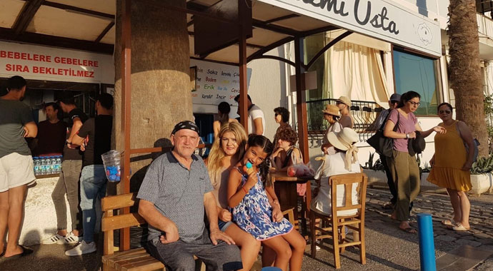 Dondurma sırası beklerken hayat kurtardı