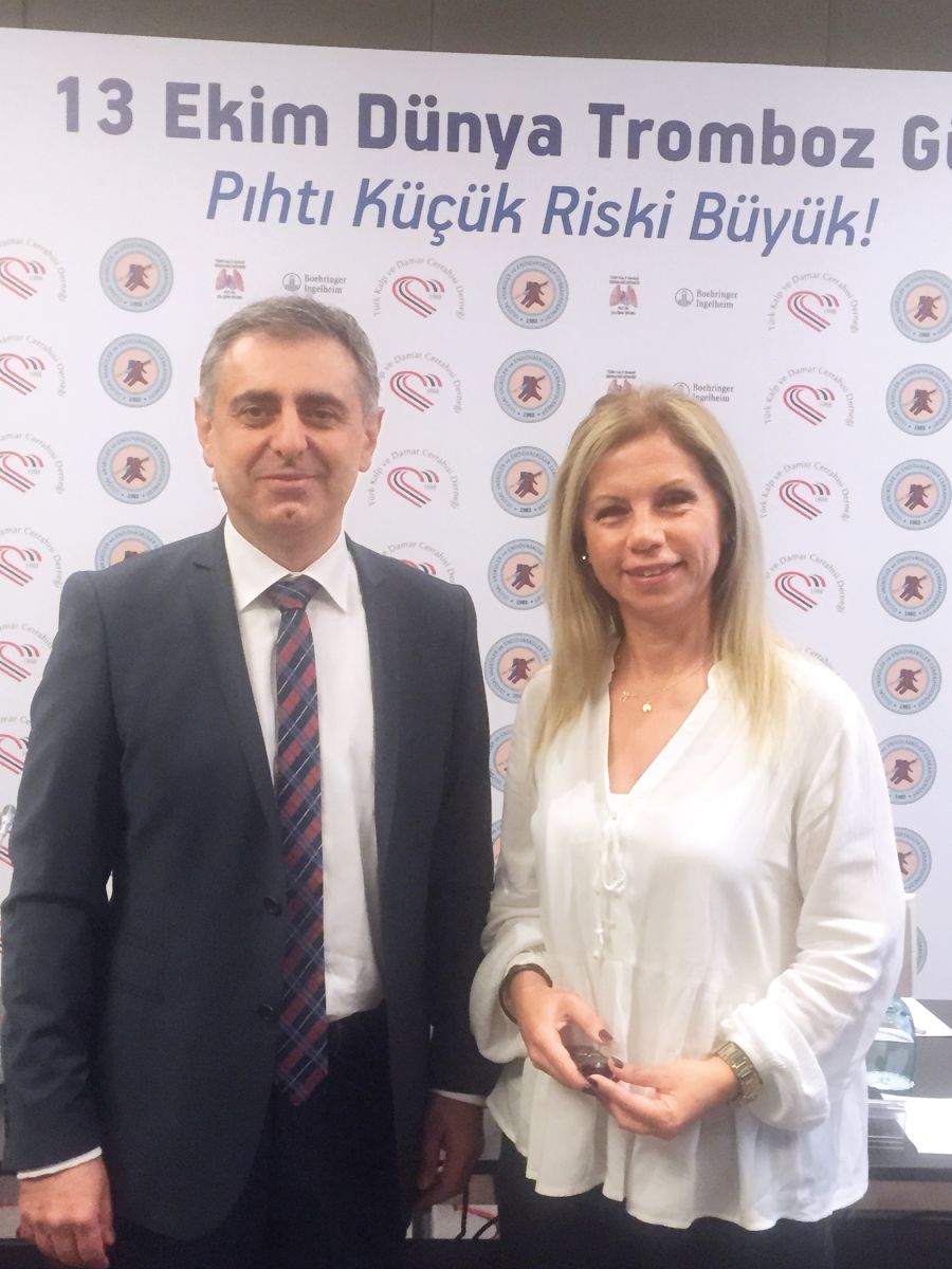 Göğüs ağrısının sebebi  bacaktaki pıhtı olabilir