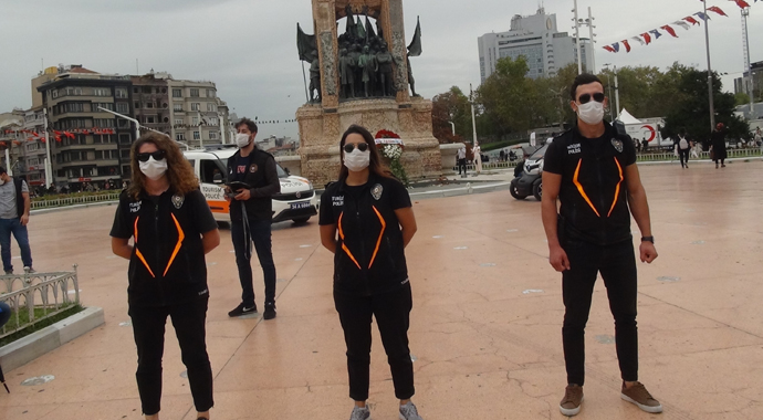 Taksim Meydanı'nda drone destekli koronavirüs denetimi