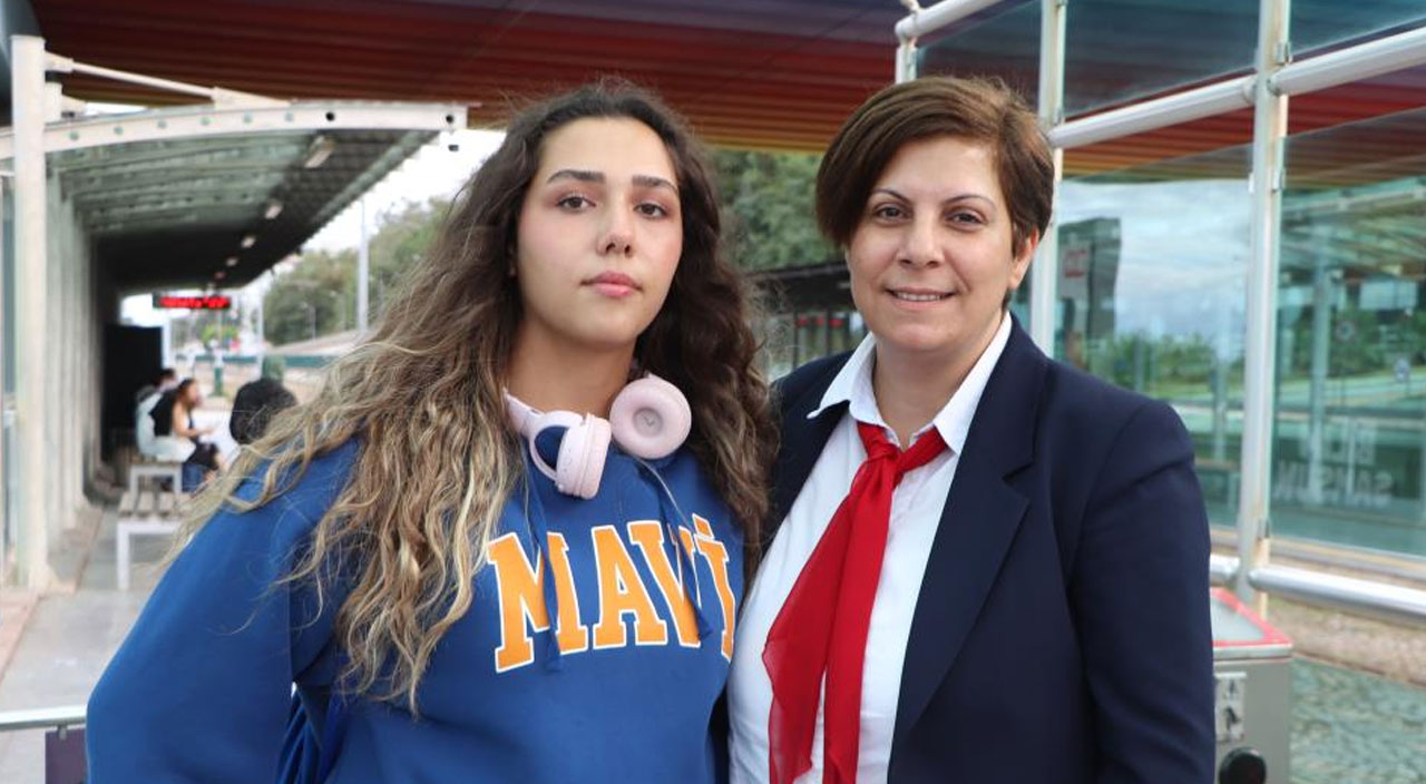 Taktığı kulaklık ölümüne sebep oluyordu…  Samsun’da ölümden kıl payı kurtuluş kamerada! Taktığı kulaklık ölümüne sebep oluyordu…  Samsun’da ölümden kıl payı kurtuluş kamerada!