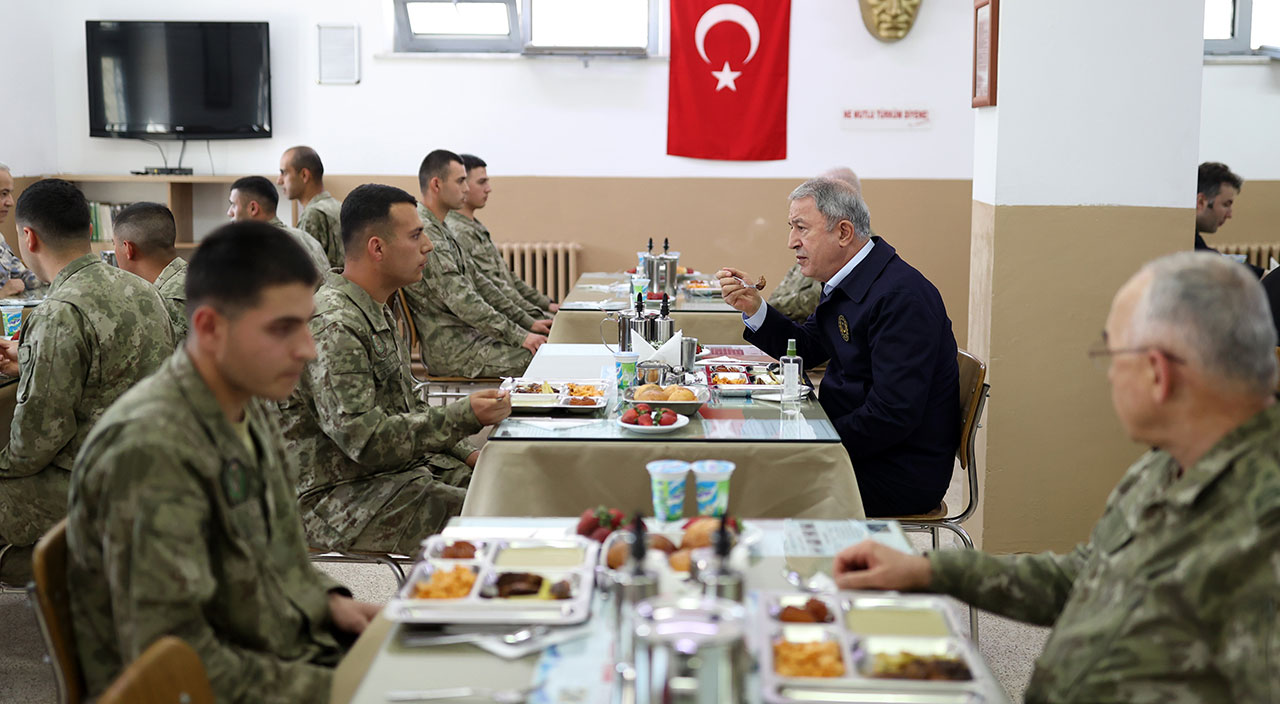 Cumhurbaşkanı Erdoğan hudut kartallarına seslendi: En ufak yanlışa fırsat vermediniz