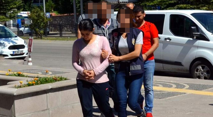 Evlilik vaadiyle dolandırıcılık yapan 3 kişiye gözaltı