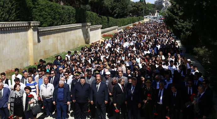 Azerbaycan'da Şuşa şehitleri anıldı