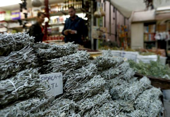 Kış çayı nasıl demlenir, gribe ne iyi gelir? (Bitki Çayı Zararlı Mı?)