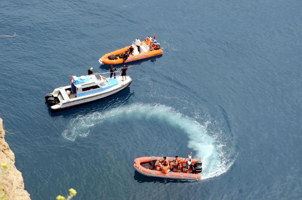 Antalyasporlu genç futbolcu, falezlerden düşerek hayatını kaybetti