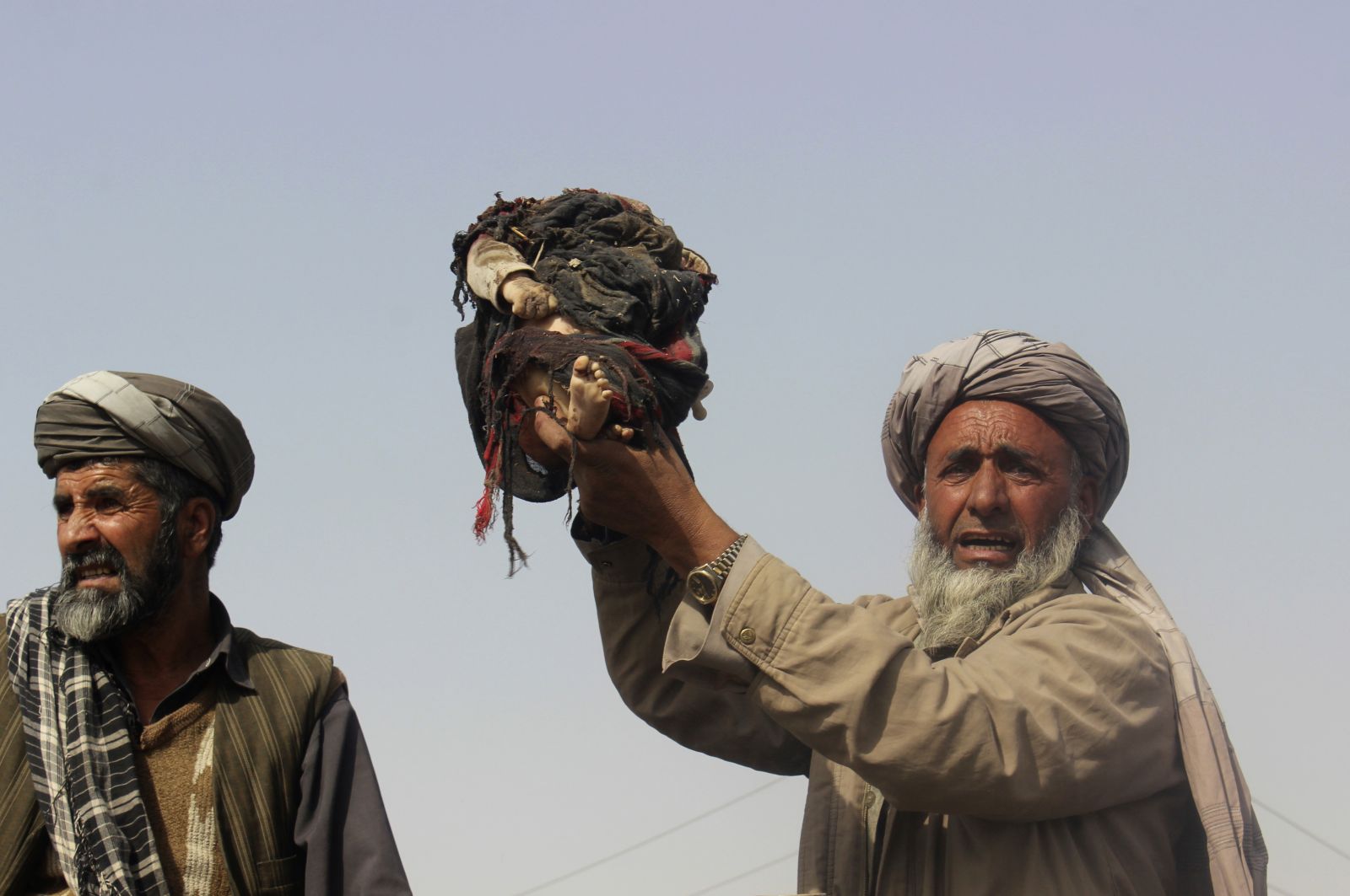Afganistan'da Taliban'a yönelik operasyonda 30 sivil öldü