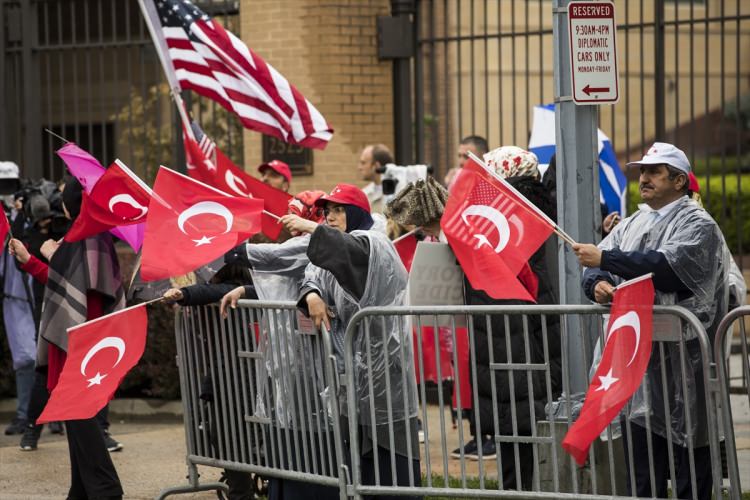 Washington'da Türkler ve Ermeniler karşı karşıya!