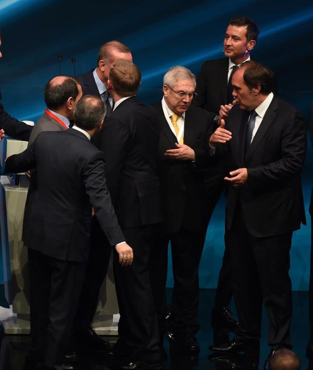 Erdoğan Aziz Yıldırım ile Dursun Özbek'i barıştırdı