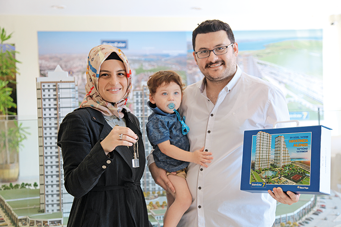 Bizim Evler 7'de teslimat sevinci