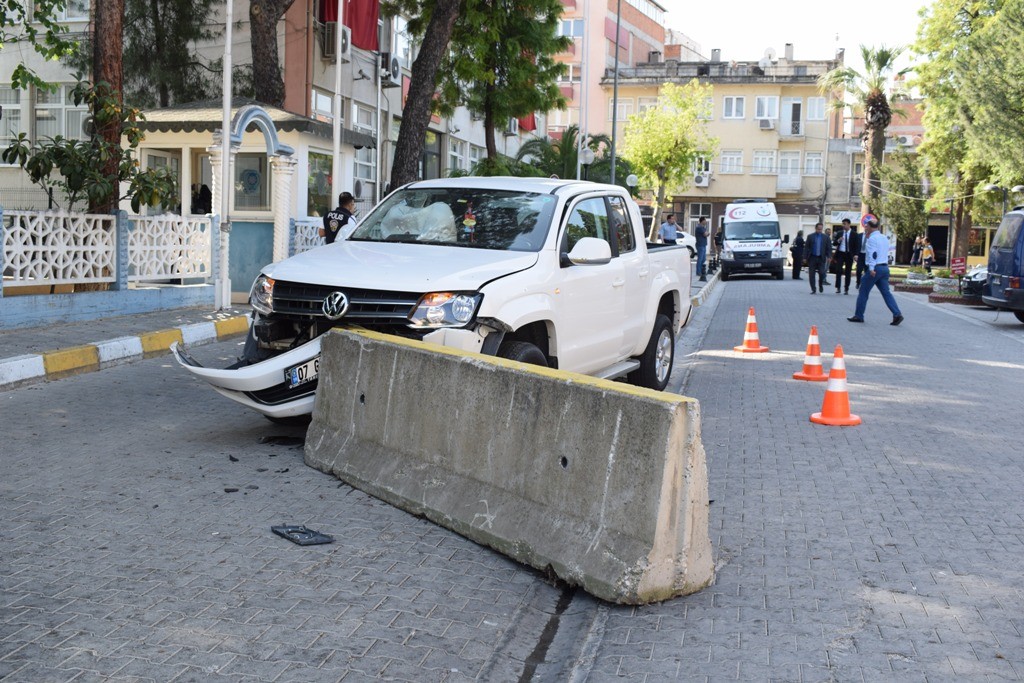 29 yıllık eşini defalarca bıçaklayarak öldürdü