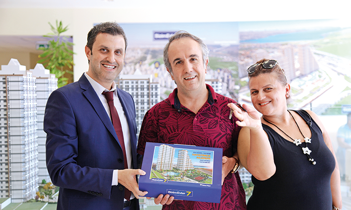 Bizim Evler 7'de teslimat sevinci