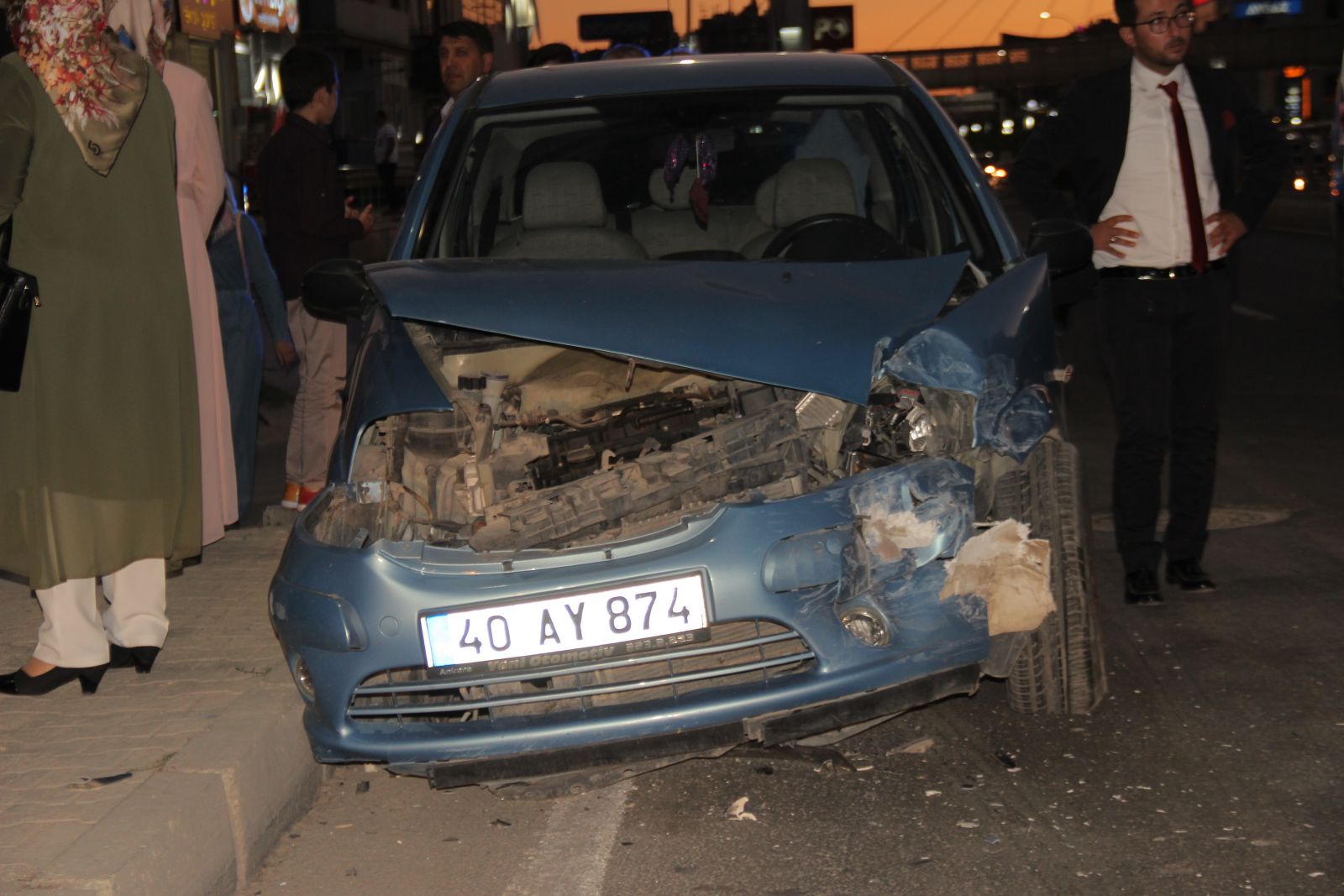 Elâzığ'da feci kaza: 7 yaralı Elâzığ'da feci kaza: 7 yaralı