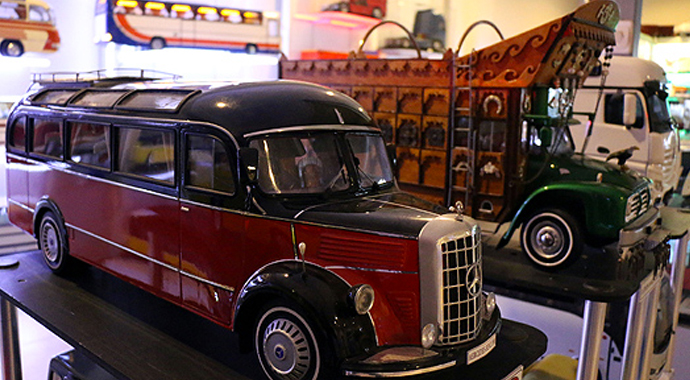 Araç maketleri atölyesi açtı, talepleri yetiştiremiyor