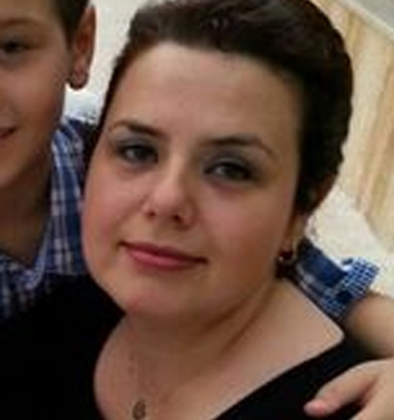 Ebru Gündeş'in kız kardeşi ortaya çıktı