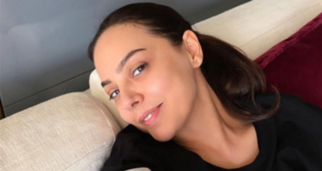 Ebru Gündeş makyajsız halini paylaştı