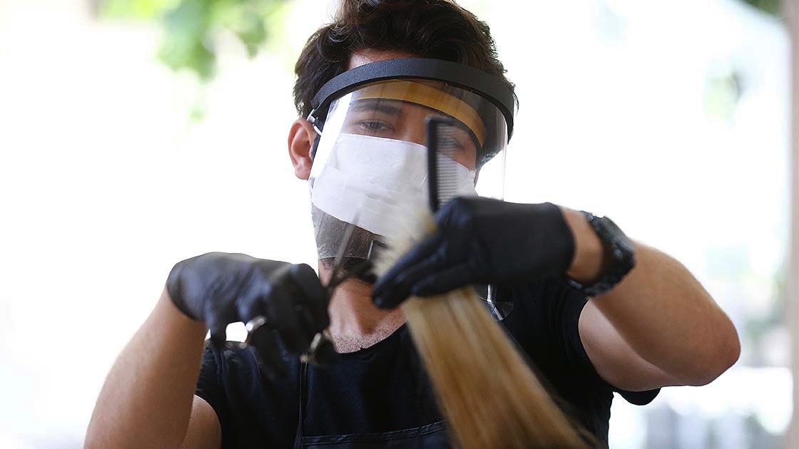 Berberler 50 gün sonra ilk müşterilerini almaya başladı