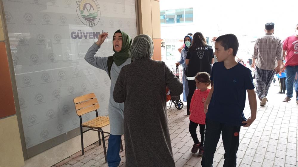 'Yasal hakkım' dedi, güvenlik görevlilerini çileden çıkarttı