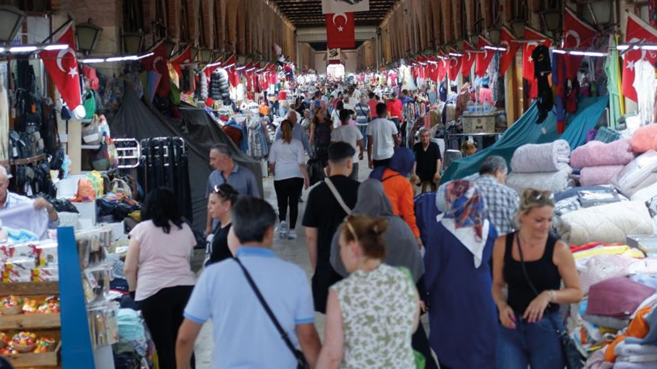 Bulgar müşteri akınına kayıtsız kalamadılar: Esnaf Edirne'ye göçüyor