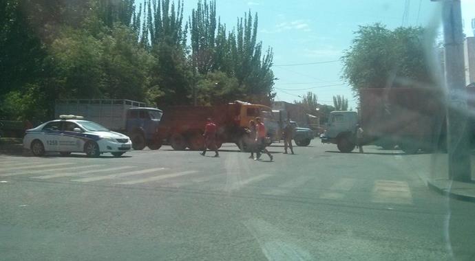 Ermenistan'da silahlı bir grup polis karakolunu bastı