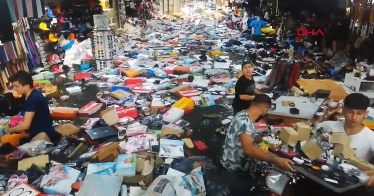 İstanbul'u sağanak vurdu! Her yer felç