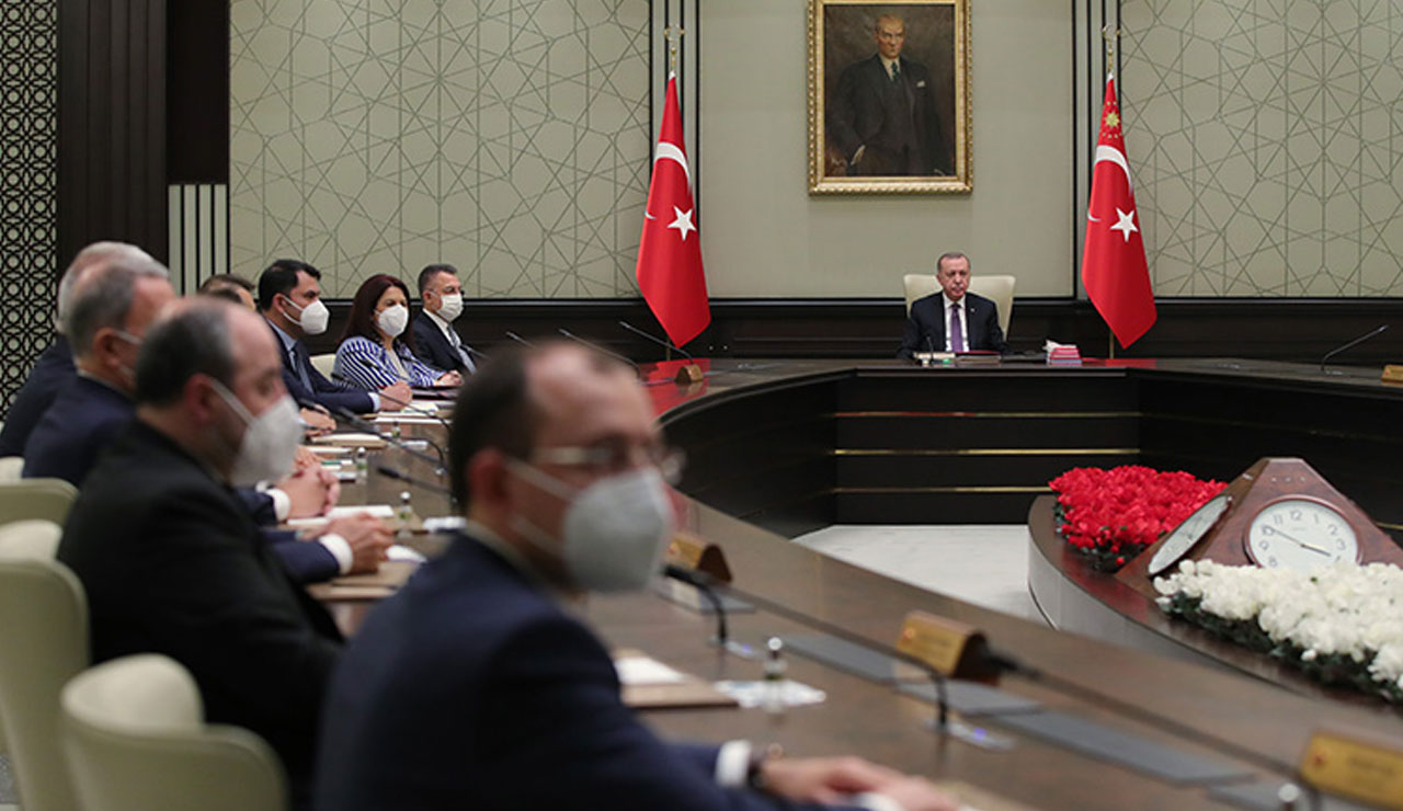 Kabine toplandı: Dövizdeki artış ve elçiler masada