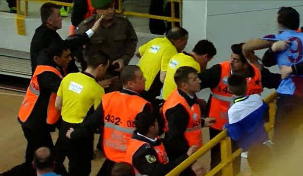 Trabzonspor Medical Park - Anadolu Efes: 65-73