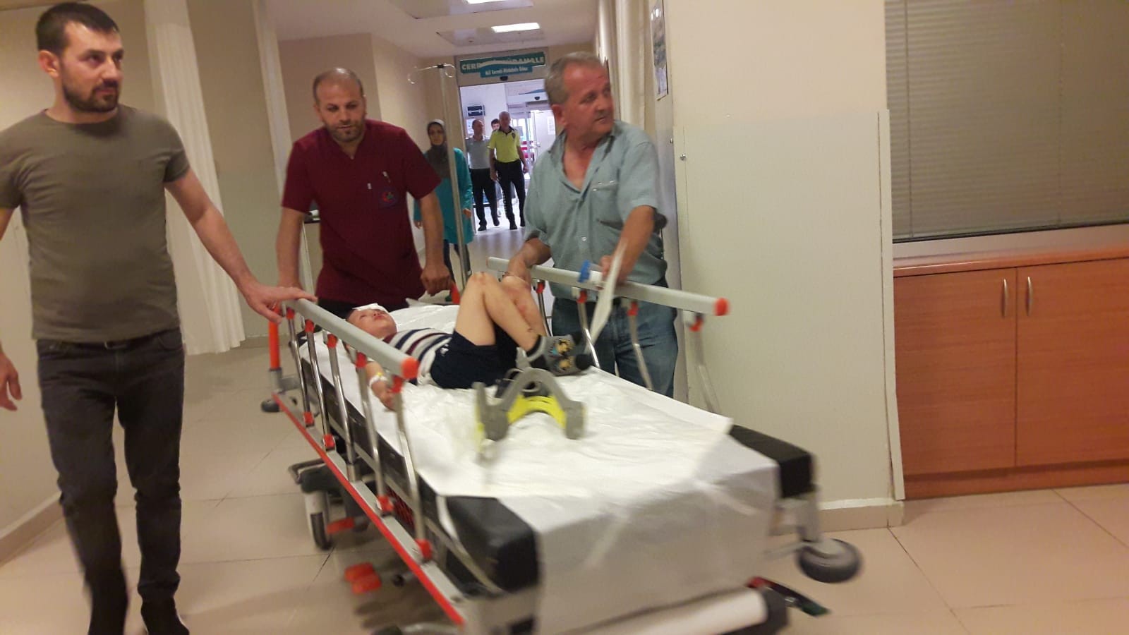 Küçük Efe kanlar içerisinde kaldı