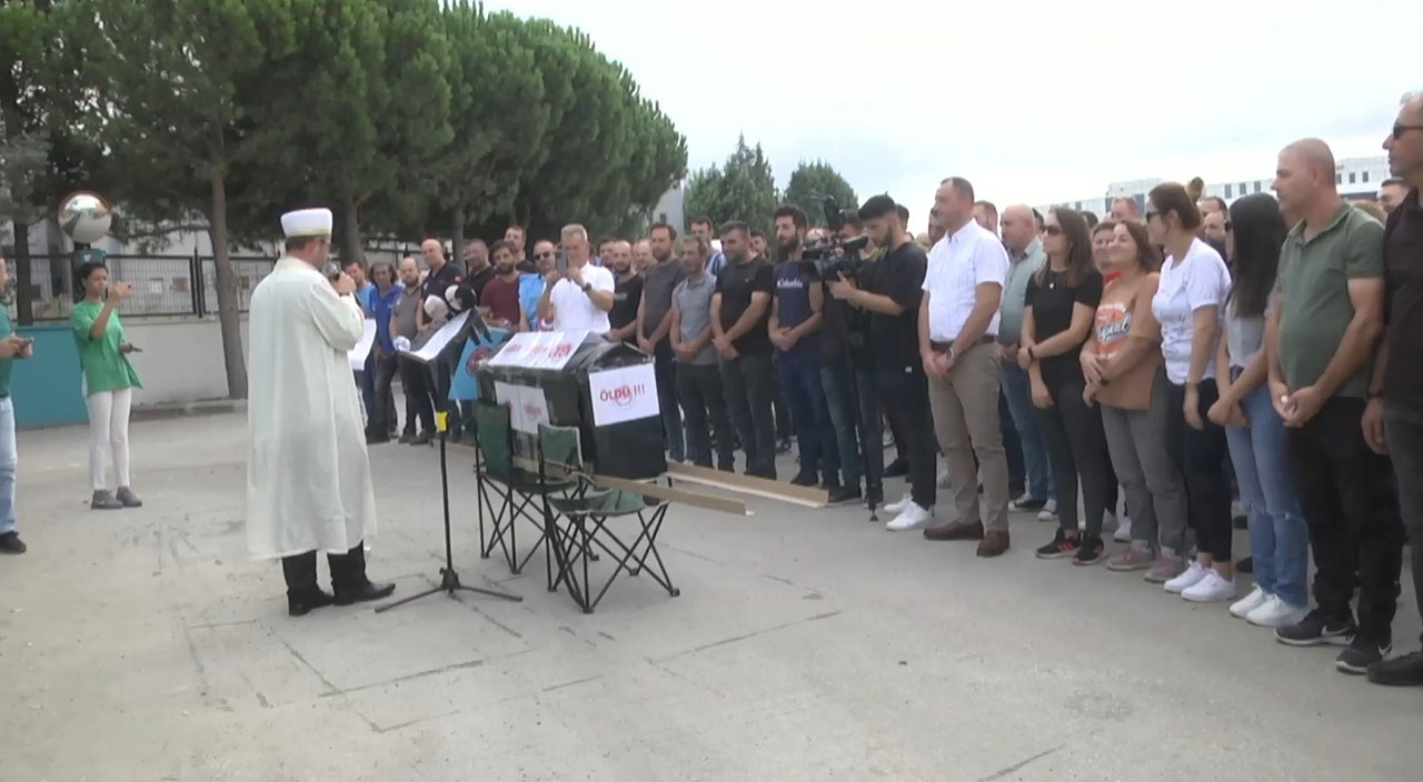 Tabut var, imam var, cenaze yok! İşten çıkarılan işçilerden görüşmemiş eylem