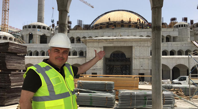 Ege’nin en büyük camisinde çalışmalar sürüyor