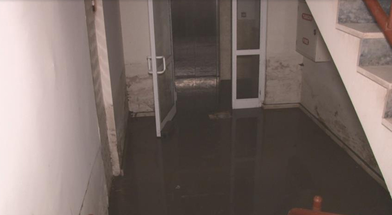 Altındağ’da sağanak yağış sele yol açtı