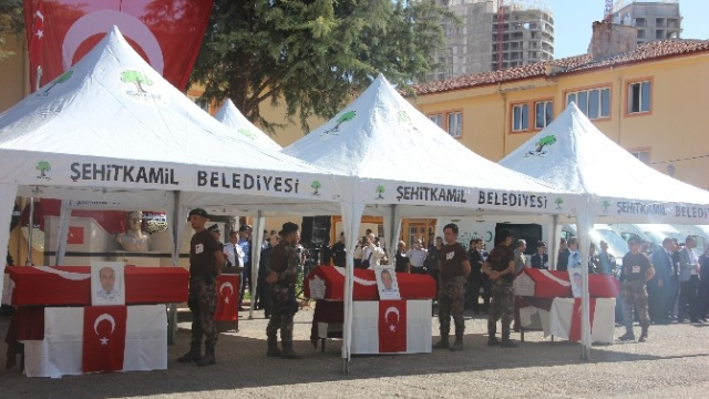 El Ele operasyona giden özel harekatçılar, yan yana uğurlandı