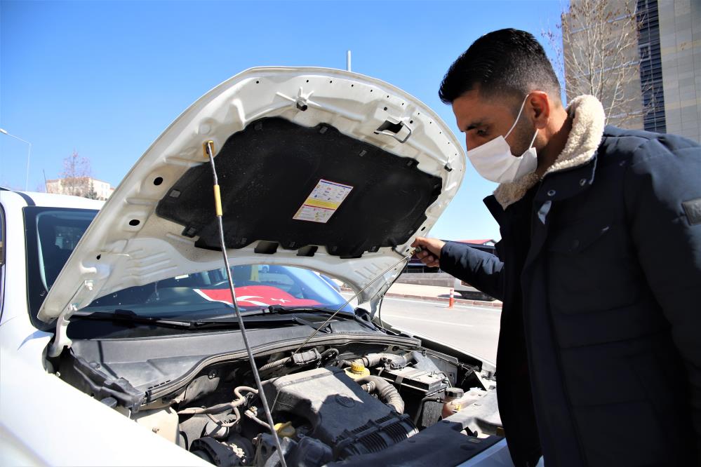 Sıfır aldığı otomobil ayıplı çıktı, hukuk mücadelesini kazandı ama yine sonuç alamadı