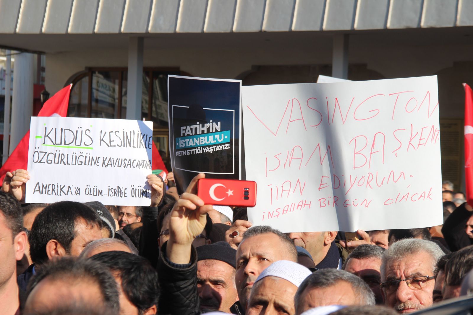 Elâzığ, Bingöl ve Tunceli’de cuma namazı sonrası Kudüs protestosu