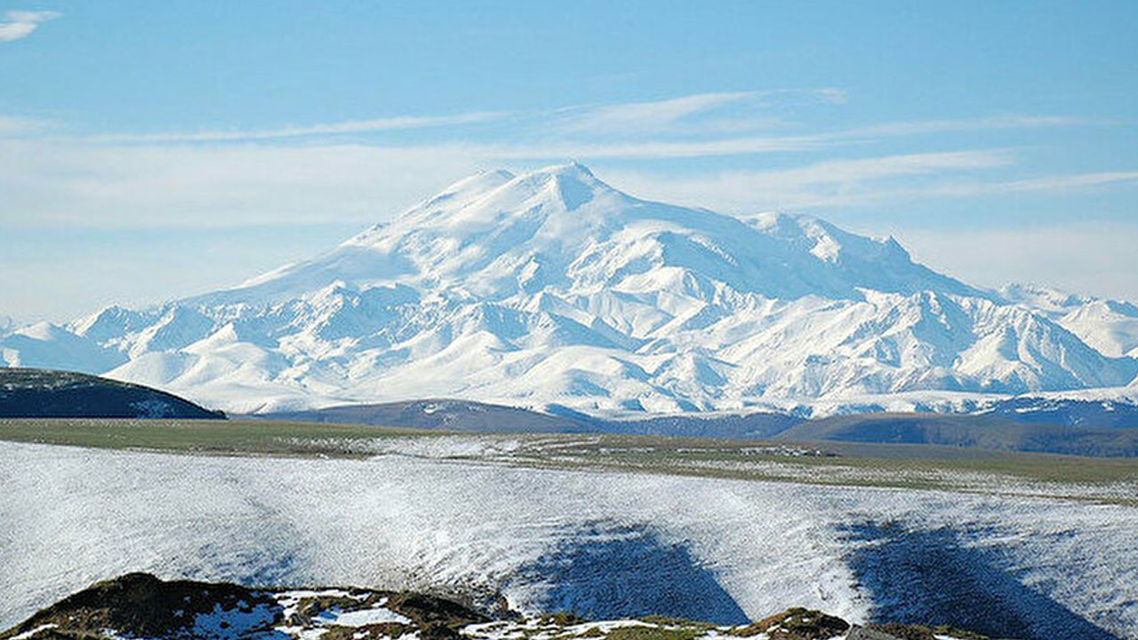 Elbruz Dağı 5 dağcıya mezar oldu