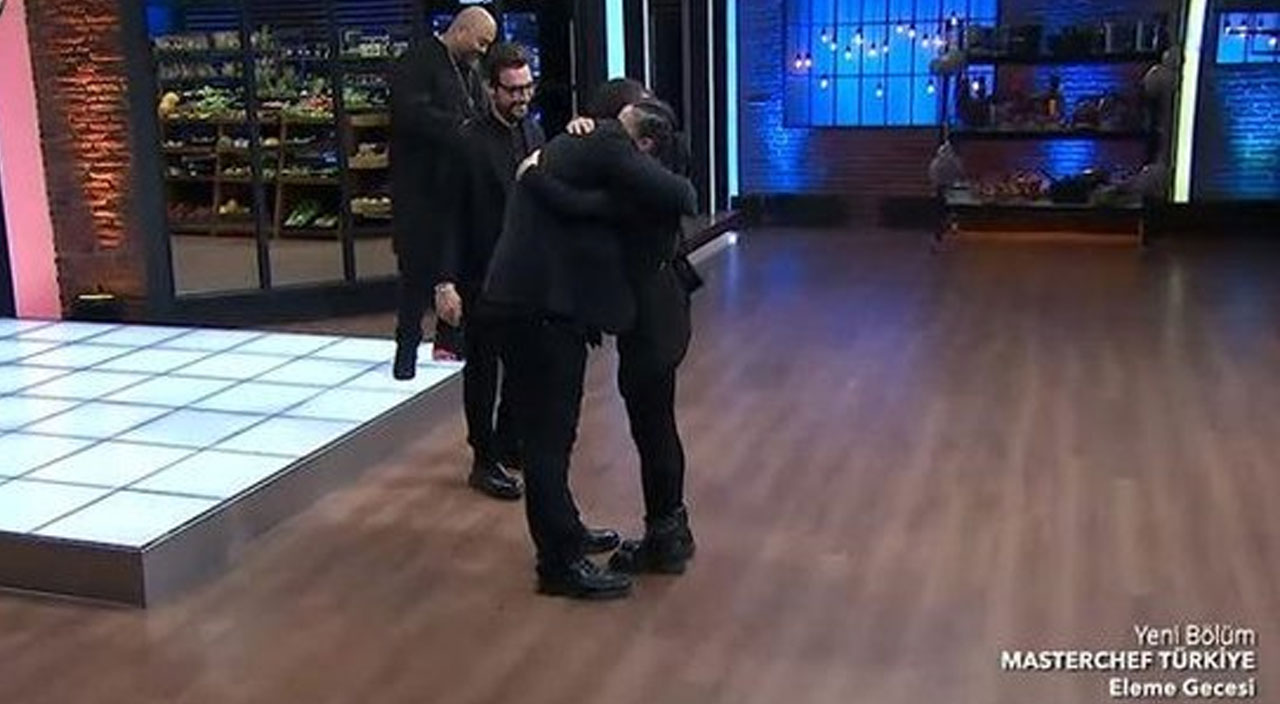 Şef Mehmet Yalçınkaya’dan Masterchef yarışmacısı Burcu Önal’a sürpriz teklif