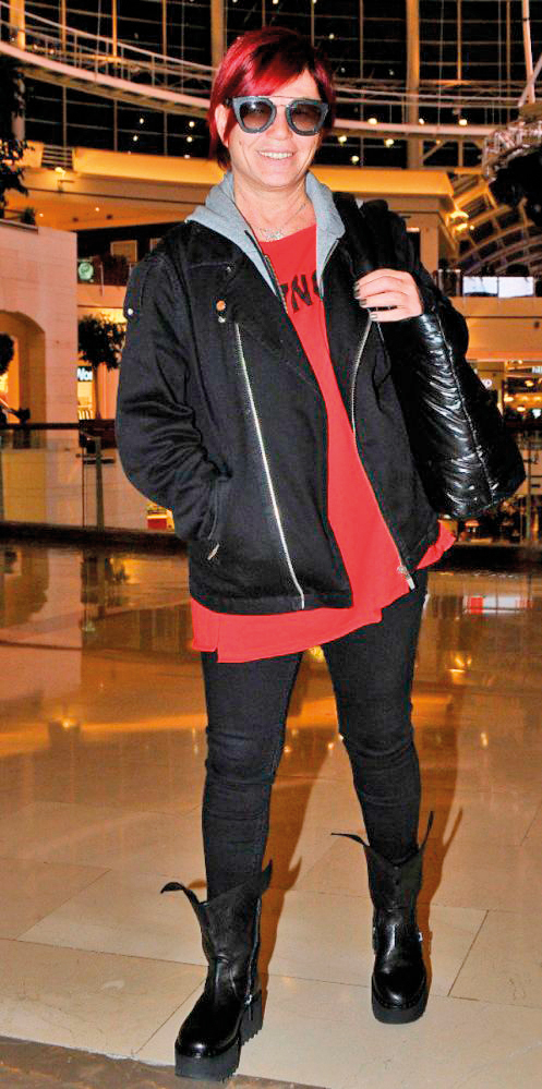 Emel’in yeni hâli herkesi şaşırttı